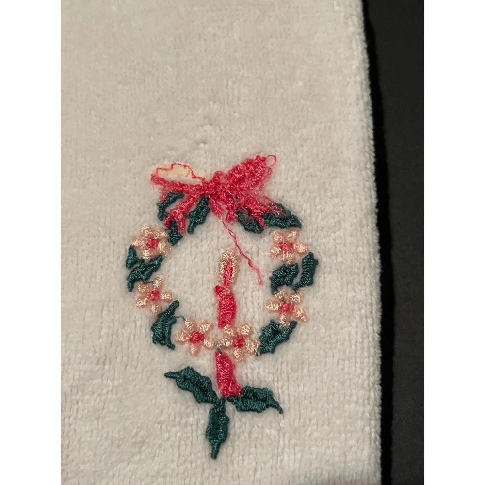 Vintage Christmas Bundle Nesting Wooden Trees & Embroidered Hand Towels 8pc Set